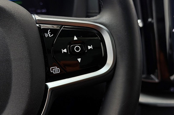Volvo XC60 25 of 30