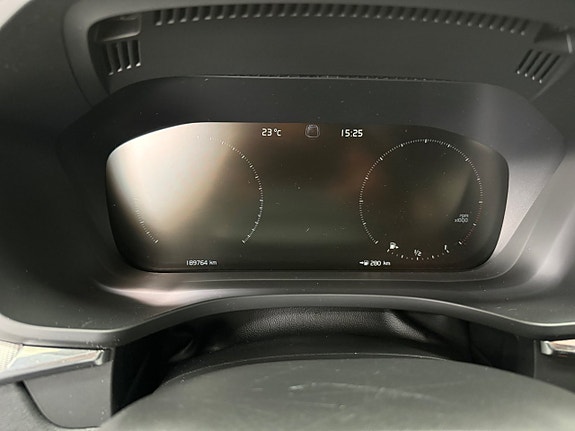 Volvo XC60 9 of 26