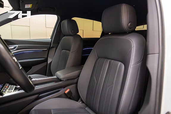 Audi Q8 e-tron 15 of 24