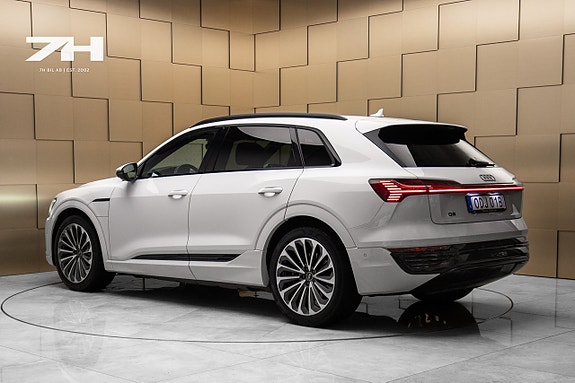 Audi Q8 e-tron 3 of 24