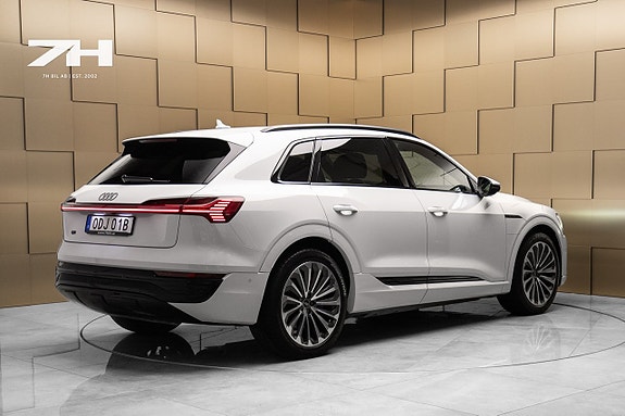 Audi Q8 e-tron 5 of 24