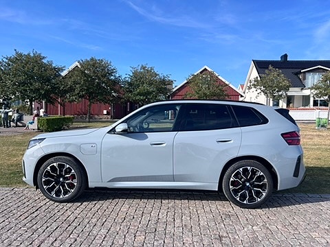 BMW X3 9 of 12