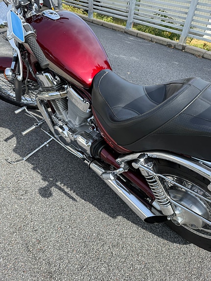 Suzuki Intruder VS1400 3 of 4