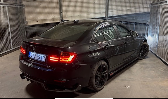 BMW 320d 3 of 6
