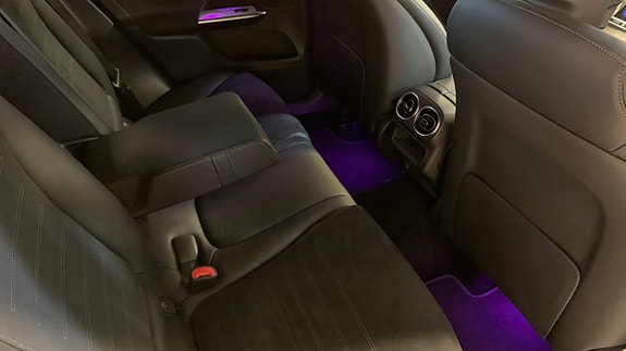 Mercedes-Benz GLC300 e 8 of 17