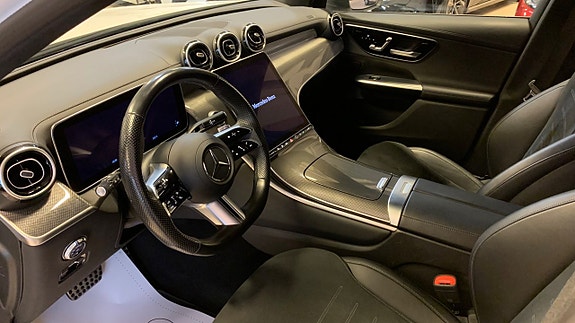 Mercedes-Benz GLC300 e 5 of 17
