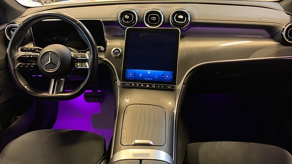 Mercedes-Benz GLC300 e 11 of 17