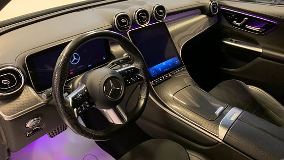 Mercedes-Benz GLC300 e 14 of 17