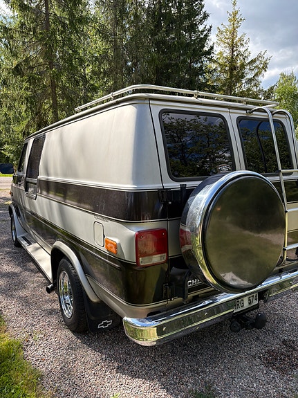 Chevrolet G20 4 of 11