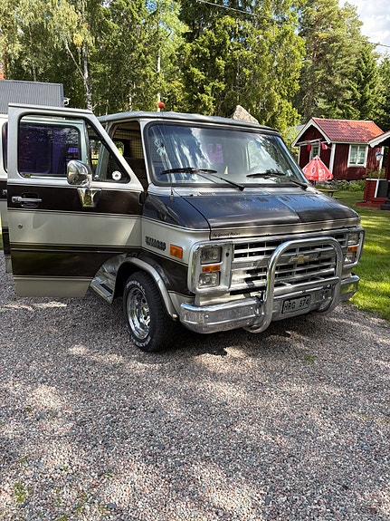 Chevrolet G20 8 of 11