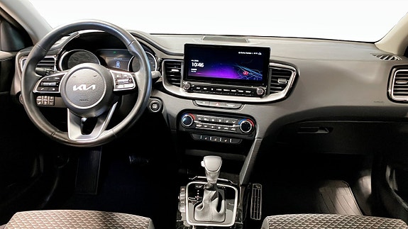 Kia Ceed 4 of 17