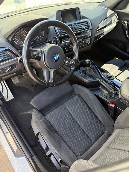 BMW 118i 3 of 3