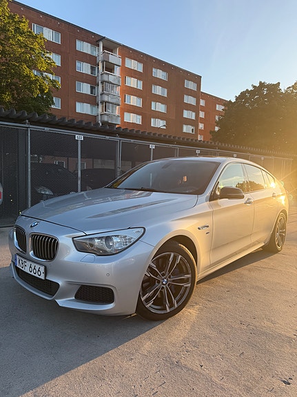 BMW 530d 2 of 6