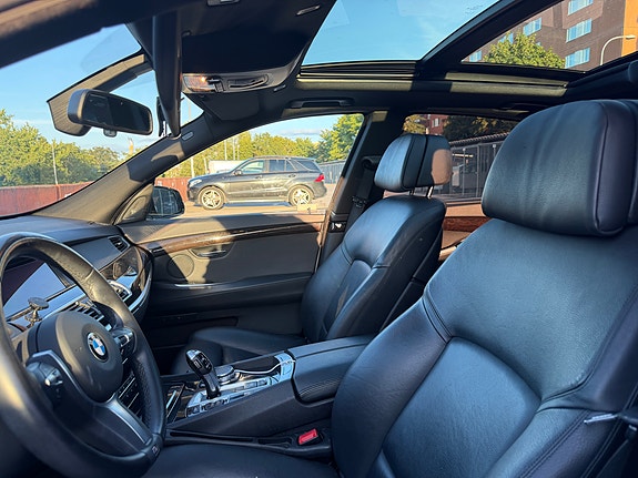 BMW 530d 4 of 6