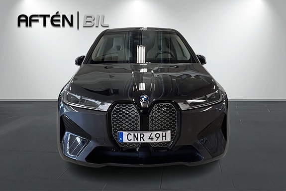 BMW iX 2 of 19
