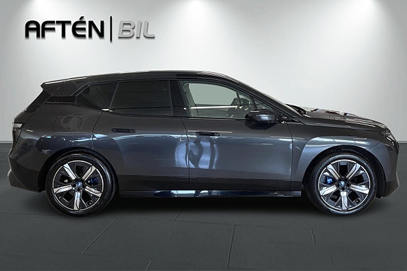 BMW iX 6 of 19