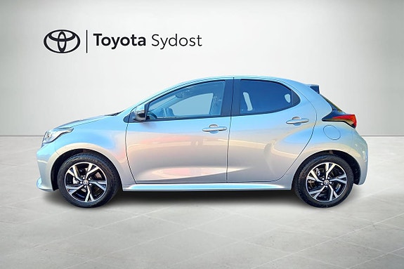 Toyota Yaris 4 of 21