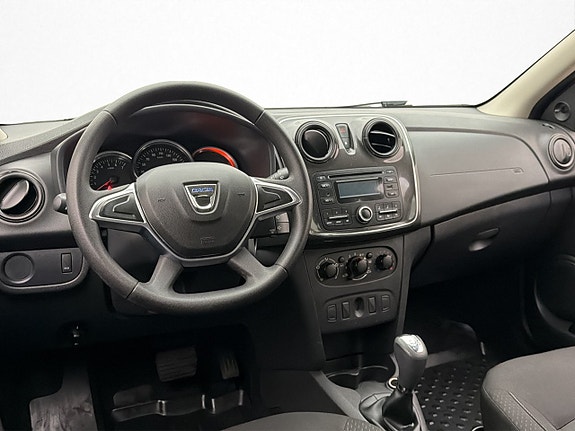 Dacia Logan 12 of 25