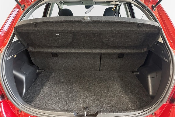 Toyota Yaris 10 of 11