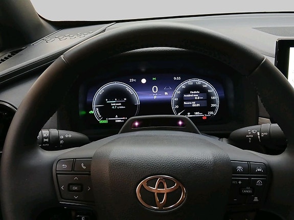 Toyota C-HR 14 of 20