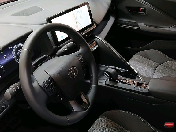 Toyota C-HR 13 of 20