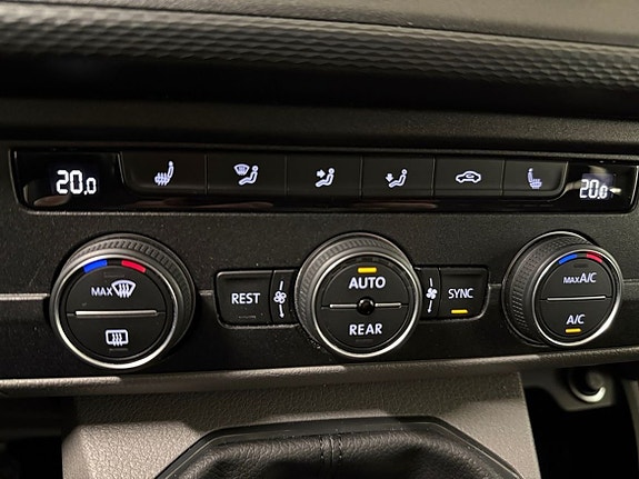 Volkswagen Caravelle 11 of 17
