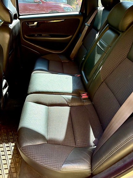Volvo V70 5 of 6