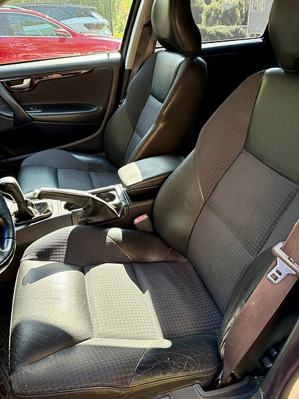 Volvo V70 6 of 6