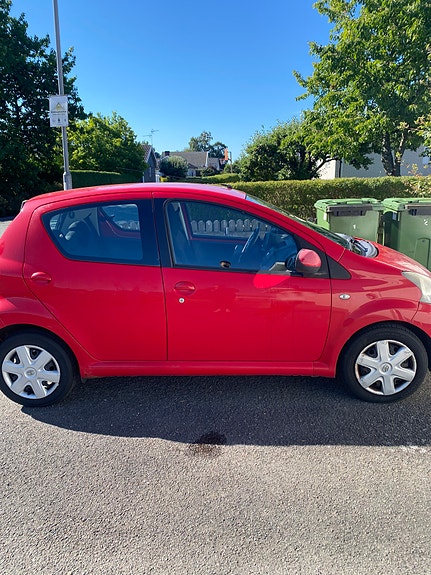 Toyota Aygo 2 of 3