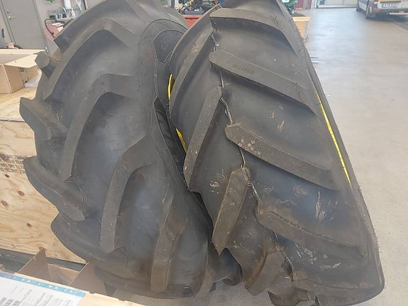 Michelin Kompletta hjul VF 520/80R26 2 of 3