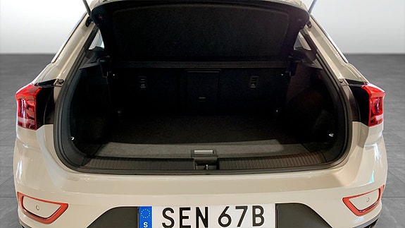 Volkswagen T-Roc 12 of 14