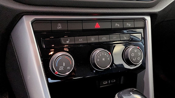 Volkswagen T-Roc 14 of 14