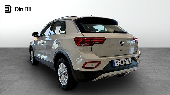 Volkswagen T-Roc 3 of 14
