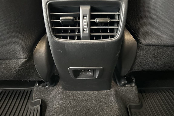 Toyota Corolla Cross 13 of 18