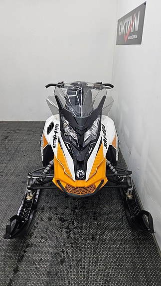 Ski-Doo Renegade 600ACE 2 of 6