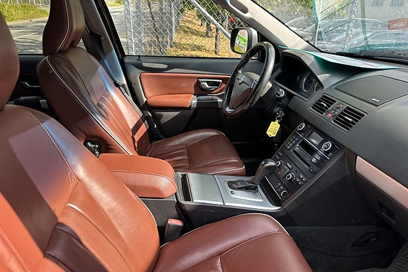 Volvo XC90 20 of 26