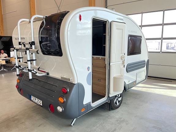 Adria Action 361 LH / B-kort / 1100kg / Resevagn / Elektrisk golvvärme / 2 of 17