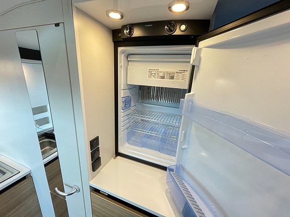 Adria Action 361 LH / B-kort / 1100kg / Resevagn / Elektrisk golvvärme / 11 of 17