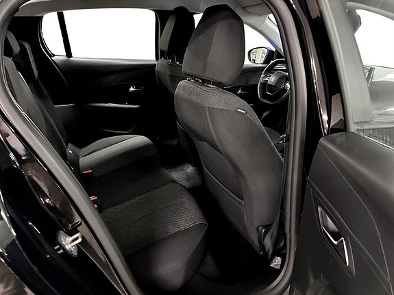 Peugeot 208 12 of 15
