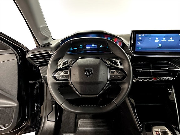Peugeot 208 7 of 15