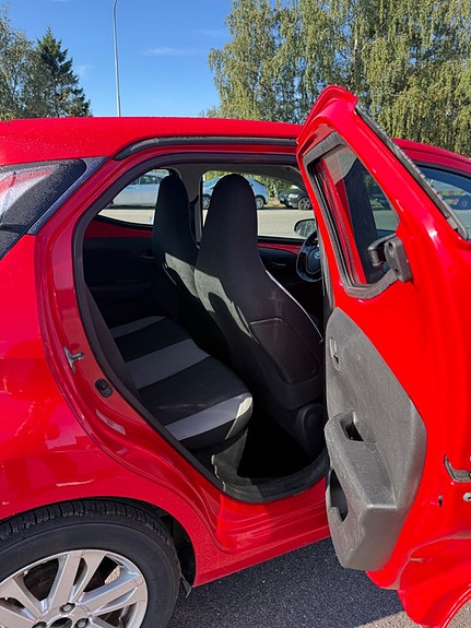 Toyota Aygo 10 of 15