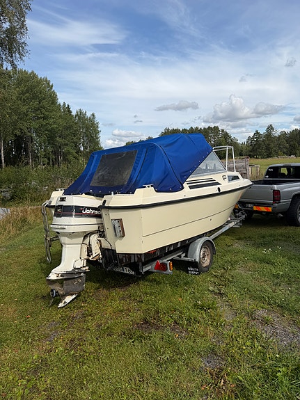Båt särkki 570 Johnsson 140hk 3 of 5