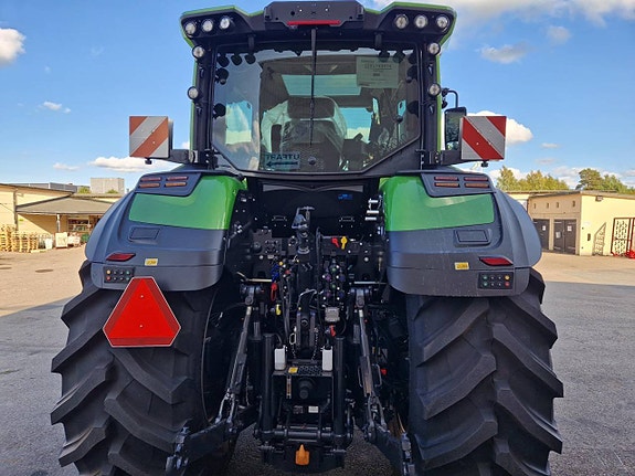 Nya Deutz-Fahr 8340.  Boka din demo! 4 of 6