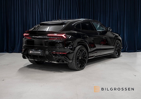 Lamborghini Urus 5 of 27