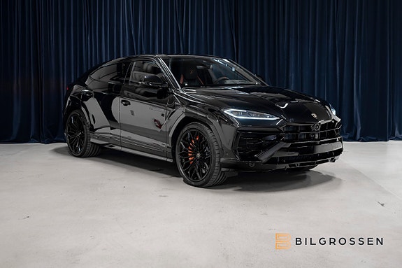 Lamborghini Urus 7 of 27