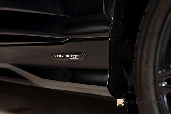 Lamborghini Urus 12 of 27