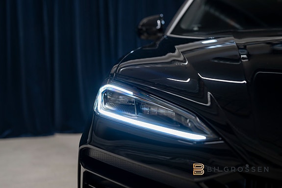 Lamborghini Urus 11 of 27
