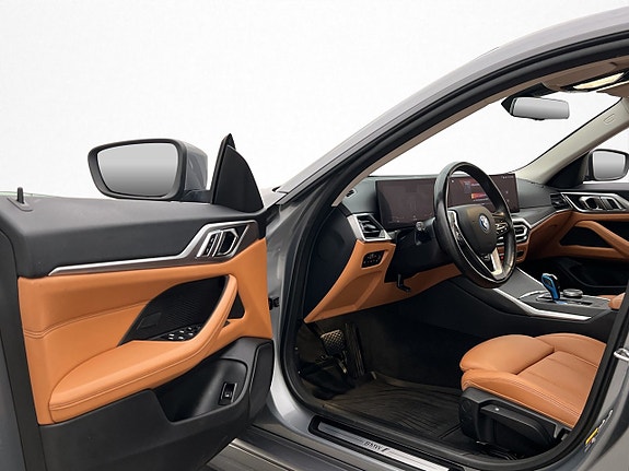 BMW i4 14 of 30