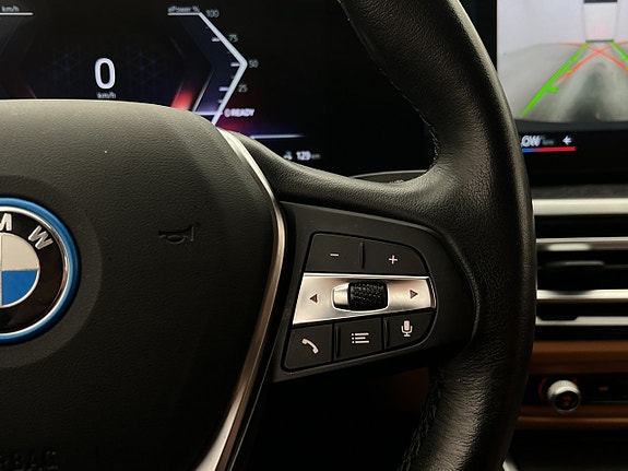 BMW i4 24 of 30
