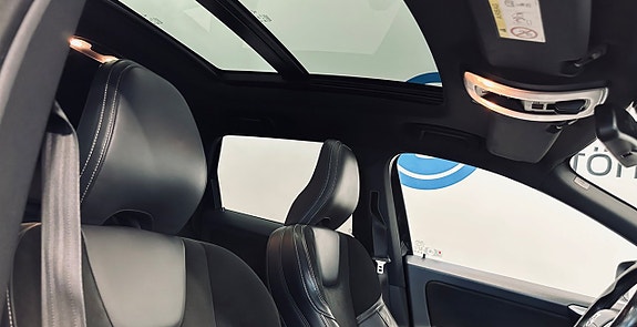 Volvo XC60 11 of 13